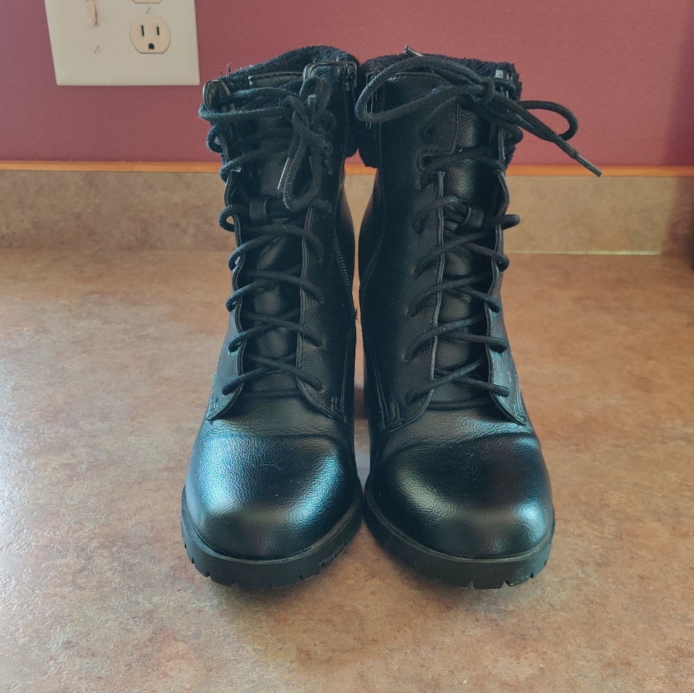 Black Lace-Up Women's Boots